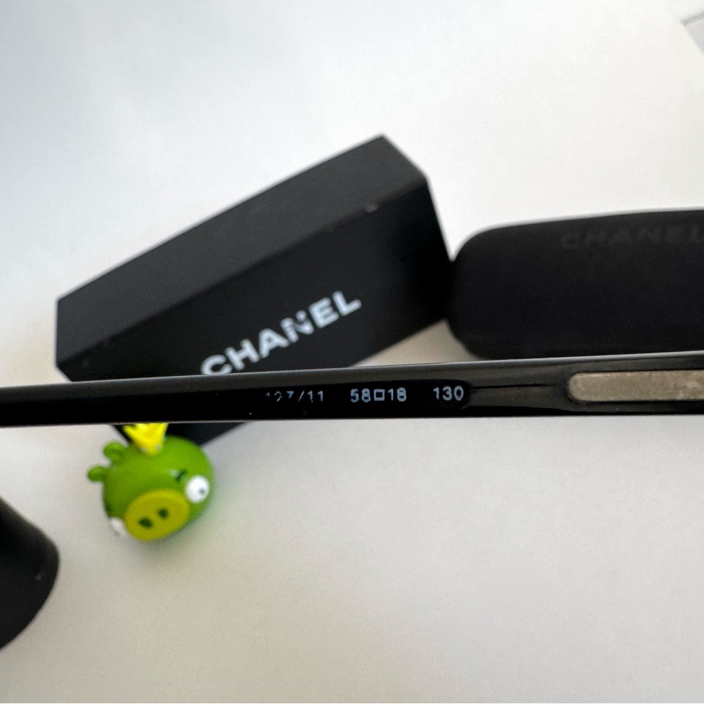 Chanel Rimless Sunglasses - Picture 5 of 11